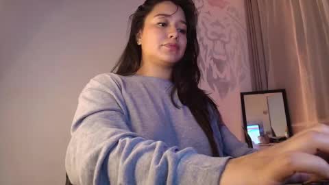 Snapshot of alyssia_wolds_1 chatting on 11.22.25 alyssia wolds online show from 11.22.25