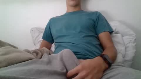 Snapshot of alzuhki chatting on 10.29.25 alzuhki online show from 10.29.25