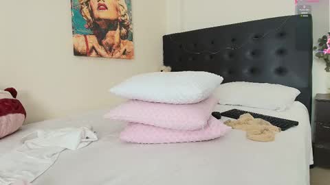 Isabella online show from 02.25.25