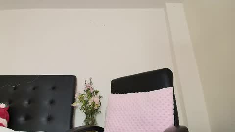 Isabella online show from 03.08.25