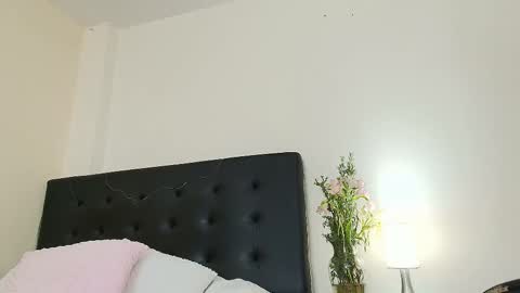 Isabella online show from 03.08.25