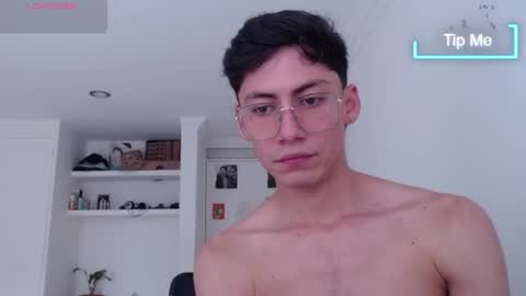 Amad Passer x guests   Independent model online show from 02.04.25