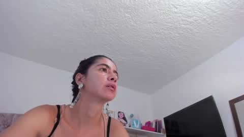 Snapshot of amadamar chatting on 06.19.26 valentia online show from 06.19.26
