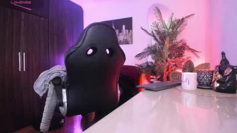 anny online show from 02.27.25