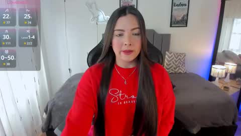 Hi Im AmaiaHelp me reach 100 likes online show from 09.19.25