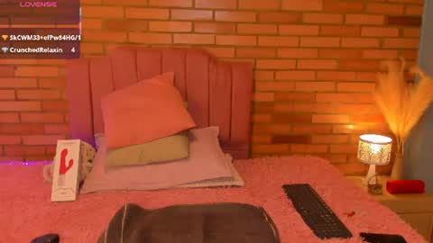 Hi Im AmaiaHelp me reach 100 likes online show from 07.28.26