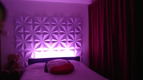 Amalett online show from 12.04.25