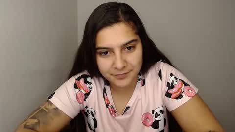 The queen of the biceps  online show from 01.15.25