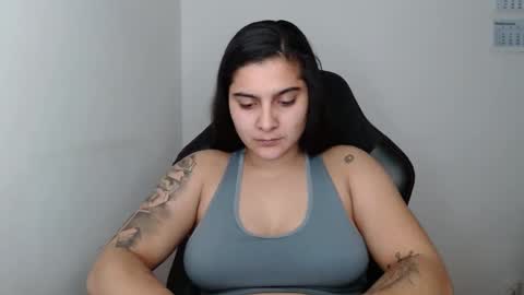 The queen of the biceps  online show from 02.28.25