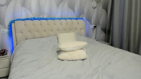 Amanda   insta amanda    grey online show from 12.29.24