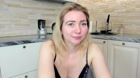 Amanda   insta amanda    grey online show from 04.24.26