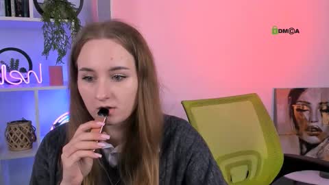 Snapshot of amanda_miki chatting on 10.07.25 Ami online show from 10.07.25