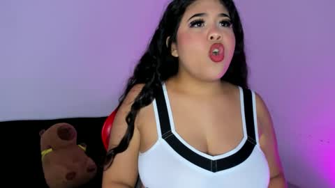 Snapshot of amanda_mooree_ chatting on 12.05.25 Amanda Moore online show from 12.05.25