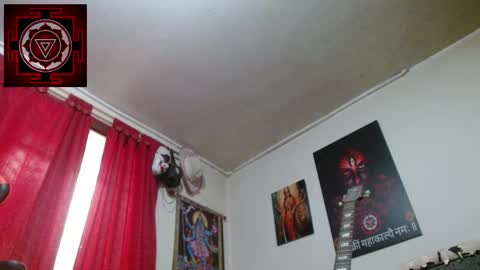 Amanda Valeska online show from 10.28.25