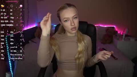 Snapshot of amandaafire chatting on 11.01.25 Amanda online show from 11.01.25