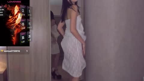 Snapshot of amandaair chatting on 11.28.25 AmandaAir online show from 11.28.25