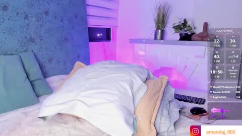 amandajoness  online show from 01.15.25