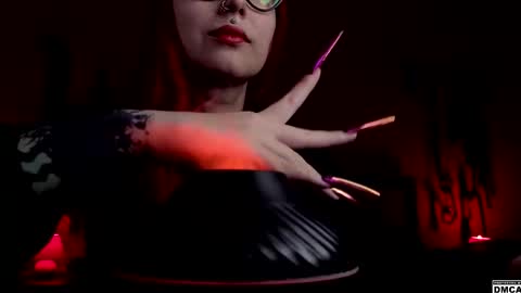 Snapshot of amanita__pantherina chatting on 09.11.25 Goddess Amanita online show from 09.11.25