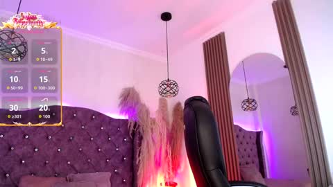 amara_davis1 online show from 04.23.26