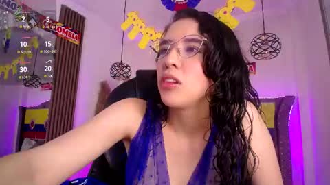 Snapshot of amara_davis1 chatting on 06.11.26 amara_davis1 online show from 06.11.26
