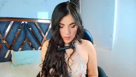 Amara Vega  online show from 10.07.25