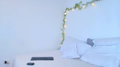 Amara Vega  online show from 04.29.26