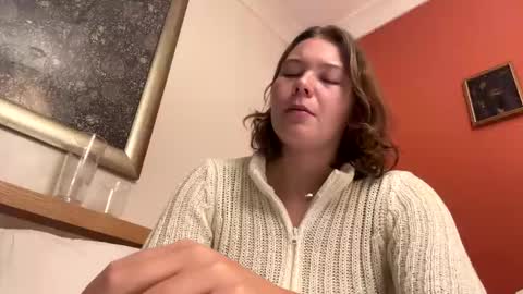 Snapshot of amaraelise chatting on 01.14.25 Amara Elise online show from 01.14.25