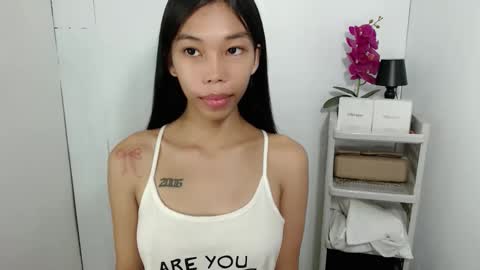 Snapshot of amarah_slut chatting on 11.18.25 Amarah online show from 11.18.25