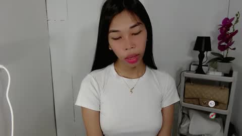 Snapshot of amarah_slut chatting on 11.26.25 Amarah online show from 11.26.25