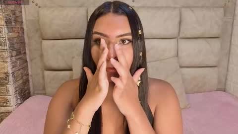 amarahanks_ online show from 12.19.25