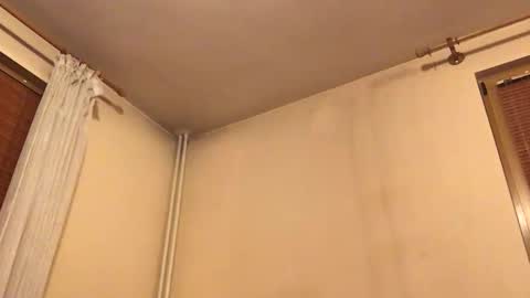 Snapshot of amaranther chatting on 12.16.25 Amaranther online show from 12.16.25