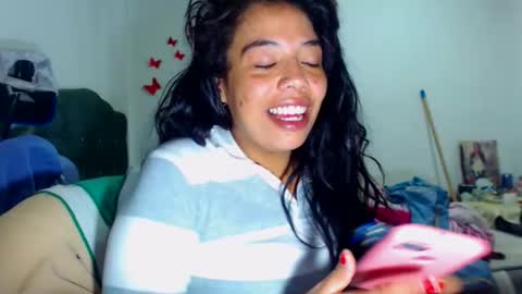 Snapshot of amararoberts08 chatting on 11.09.25 Amara Julia online show from 11.09.25