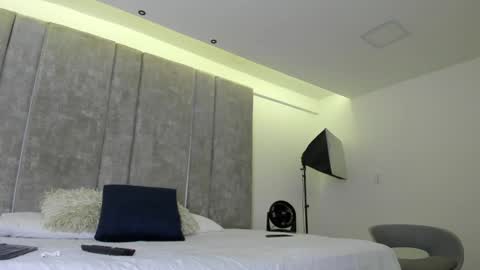 Snapshot of amarettho chatting on 01.23.25 Emily online show from 01.23.25