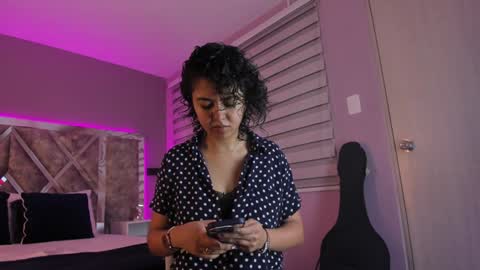 Snapshot of amarettho chatting on 02.01.25 Emily online show from 02.01.25