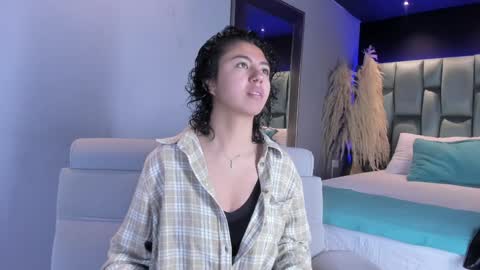 Snapshot of amarettho chatting on 02.06.25 Emily online show from 02.06.25