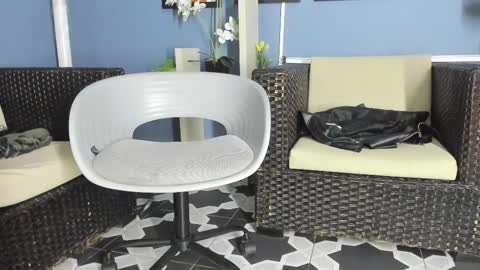 Snapshot of amarettho chatting on 02.09.25 Emily online show from 02.09.25