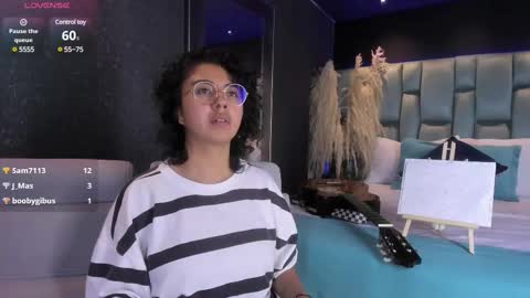 Snapshot of amarettho chatting on 03.10.25 Emily online show from 03.10.25