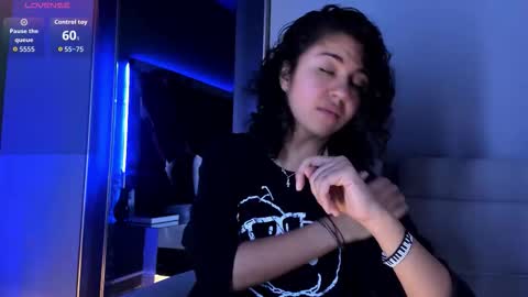 Snapshot of amarettho chatting on 10.11.25 Emily online show from 10.11.25