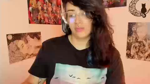 Snapshot of amaryllis_vizcaya chatting on 10.18.25  Katt   online show from 10.18.25