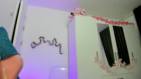 Snapshot of amateur_fitbabex chatting on 09.11.25 amateur_fitbabex online show from 09.11.25