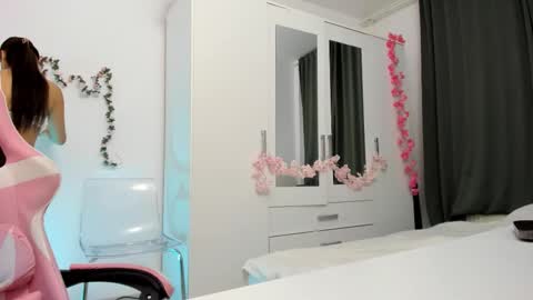 Snapshot of amateur_fitbabex chatting on 09.12.25 amateur_fitbabex online show from 09.12.25