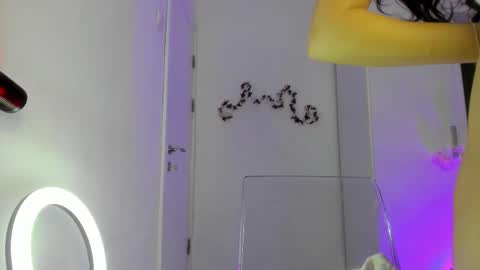 Snapshot of amateur_fitbabex chatting on 09.22.25 amateur_fitbabex online show from 09.22.25