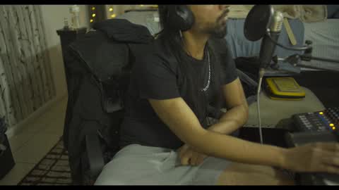 Snapshot of amateurhq chatting on 10.04.25 amateurhq online show from 10.04.25