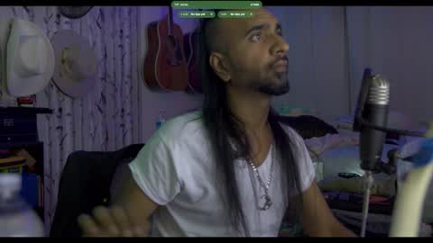 Snapshot of amateurhq chatting on 11.23.25 amateurhq online show from 11.23.25