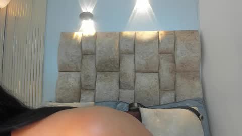 Snapshot of amatista__smith chatting on 10.29.25 AMATISTA online show from 10.29.25