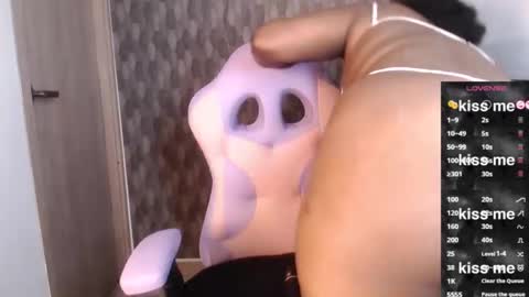 Snapshot of amayaetthan101cm chatting on 01.08.25 amayaetthan101cm iam MELANIpls say hello I like to chat with you. online show from 01.08.25