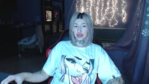 Snapshot of amayamalina chatting on 01.08.26 Malina online show from 01.08.26