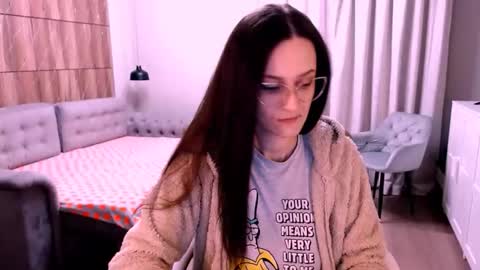 Snapshot of amazingeyes89 chatting on 02.08.26 Izza online show from 02.08.26