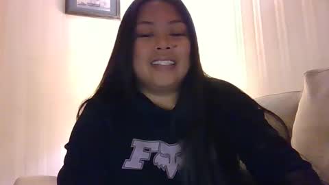 Snapshot of amazinglora chatting on 03.24.26 So many calling me Laura but i am Lora now i know Lora is SpanishLaura is EnglishLori is Italian so can call me those name online show from 03.24.26