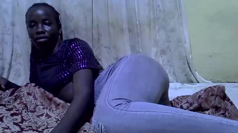 amazon_girl03 online show from 10.24.25